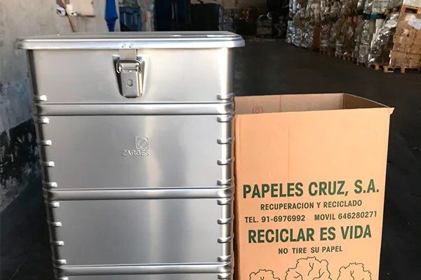 Contenedores para recuperación de papel y cartón en Madrid de Papeles Cruz